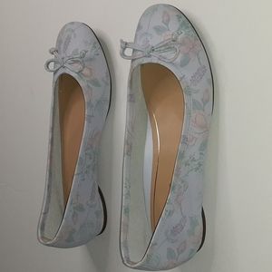 Vionic Calliston Floral Flats